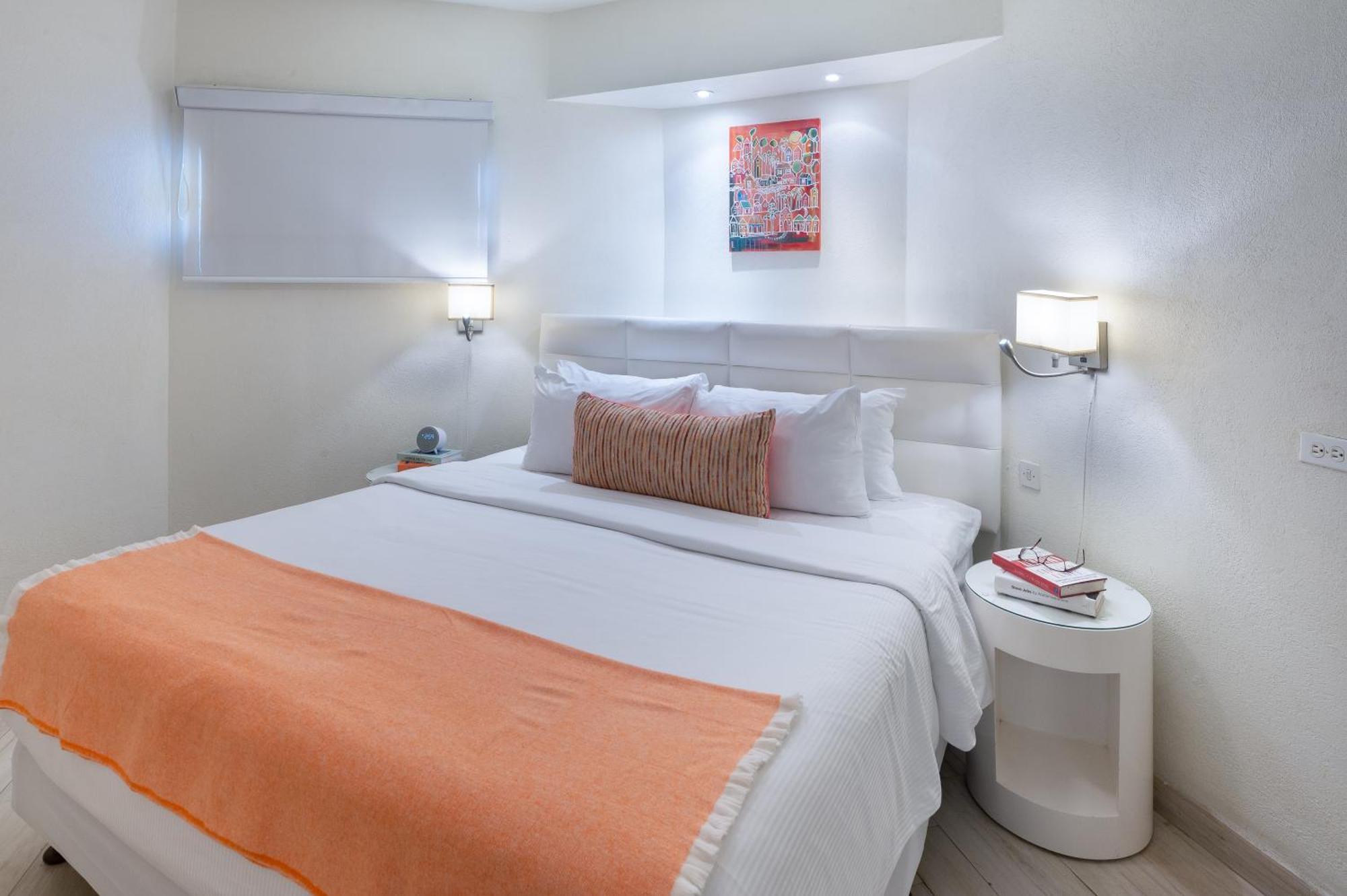 The Rockley By Ocean Hotels - Breakfast Included บริดจ์ทาวน์ ภายนอก รูปภาพ