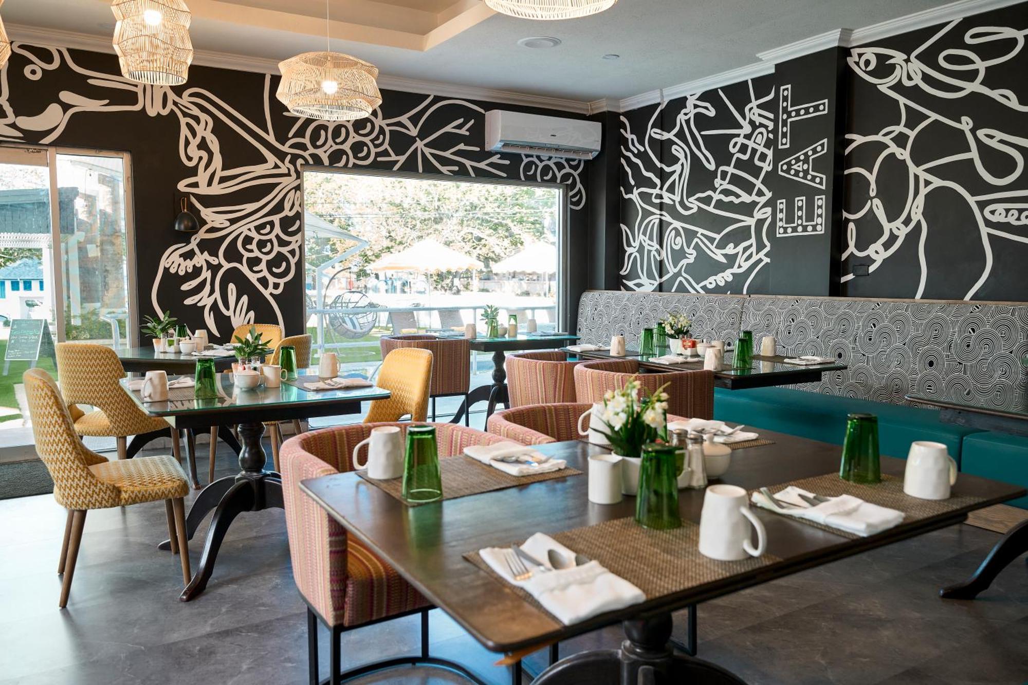 The Rockley By Ocean Hotels - Breakfast Included บริดจ์ทาวน์ ภายนอก รูปภาพ
