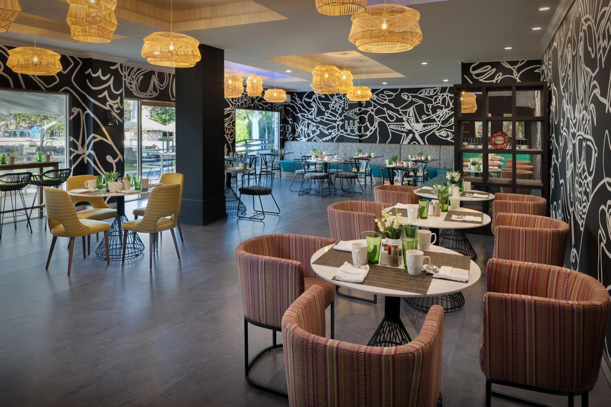 The Rockley By Ocean Hotels - Breakfast Included บริดจ์ทาวน์ ภายนอก รูปภาพ