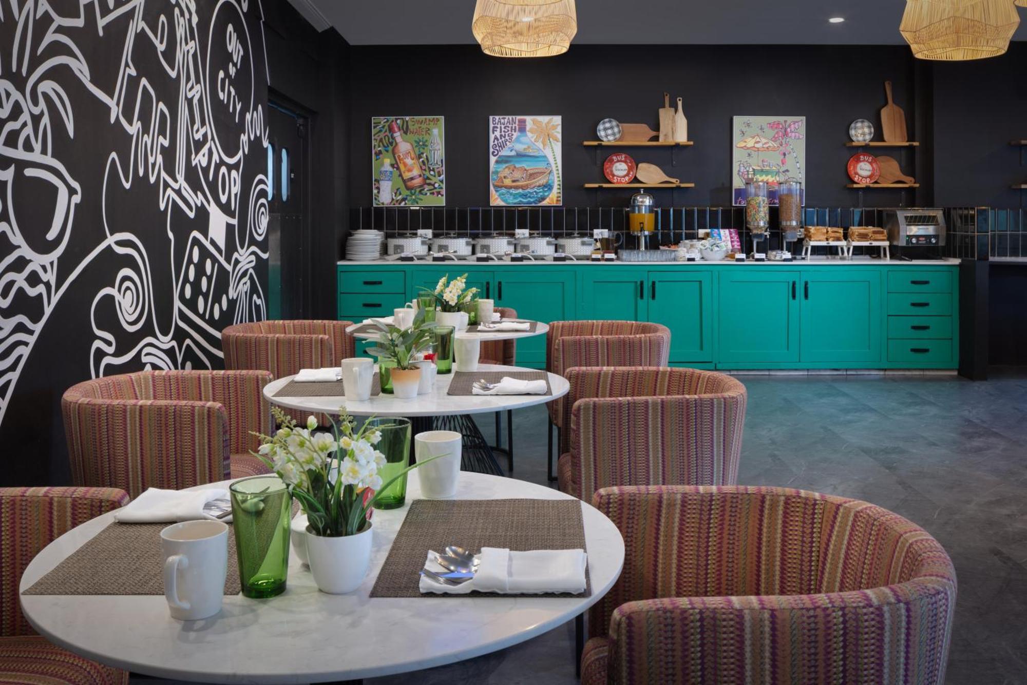The Rockley By Ocean Hotels - Breakfast Included บริดจ์ทาวน์ ภายนอก รูปภาพ