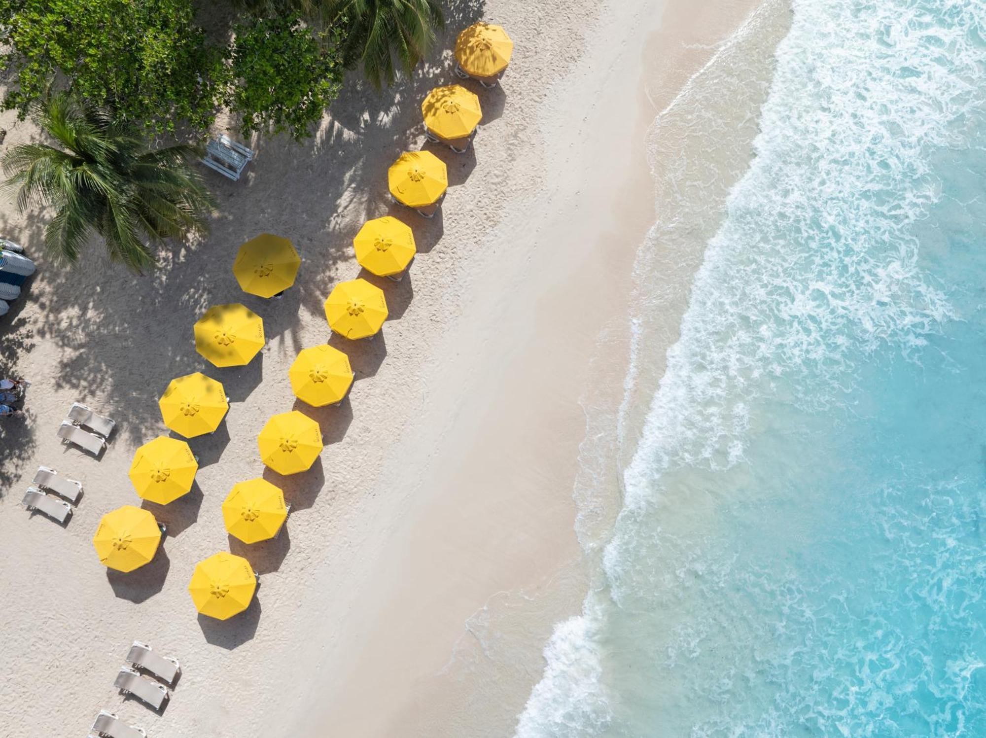 The Rockley By Ocean Hotels - Breakfast Included บริดจ์ทาวน์ ภายนอก รูปภาพ